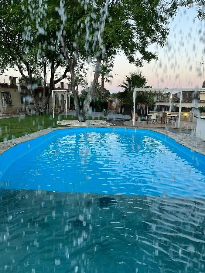 Vahadda House Apartment Palomares del Rio 0*,  Spain